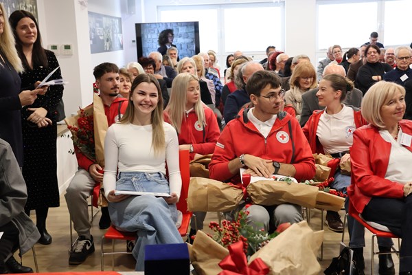Najboljim volonterima Hrvatskog Crvenog križa danas svečano uručena priznanja na Skupštini